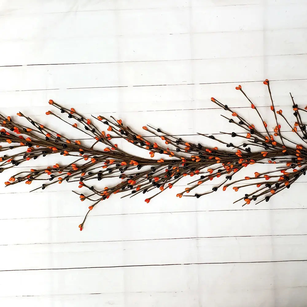 Orange & Black- 5' Pip Berry Garland